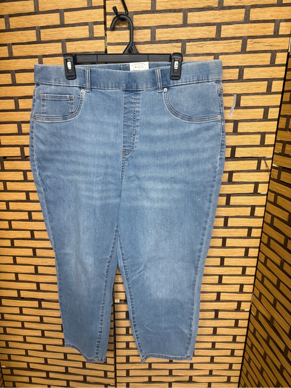 Time and tru high rise Jegging capri size XXL